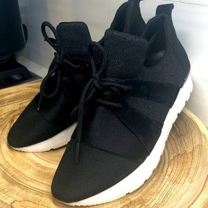 Donna Karan sz 7  black knit & suede with shimmer wedge sneakers🌟 like NEW